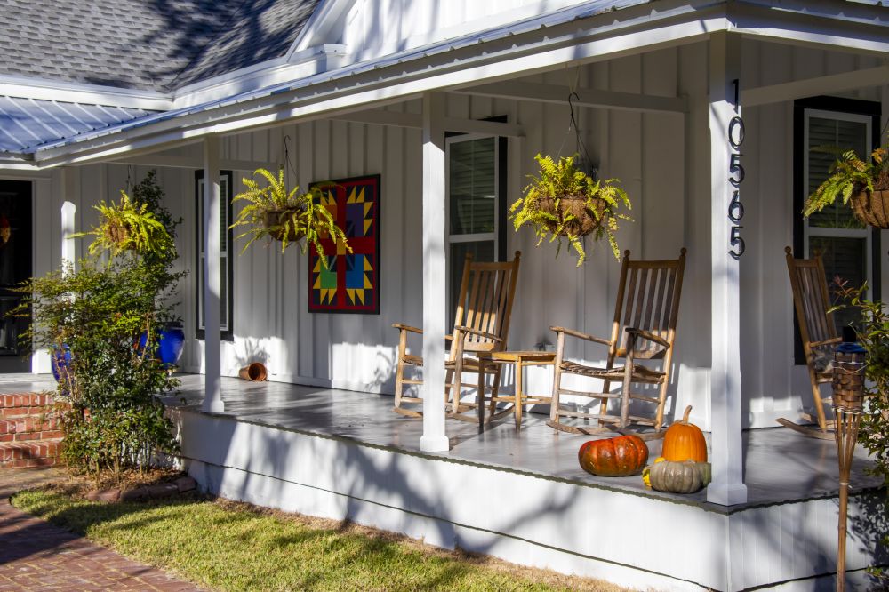 Cost of Front Porch Construction in Lynnwood