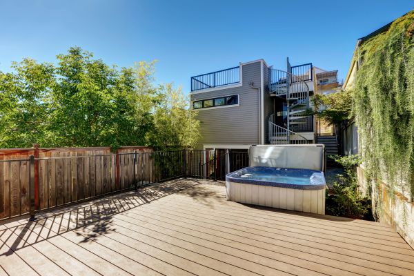 Cost of Hot Tub Deck Installation in Lynnwood