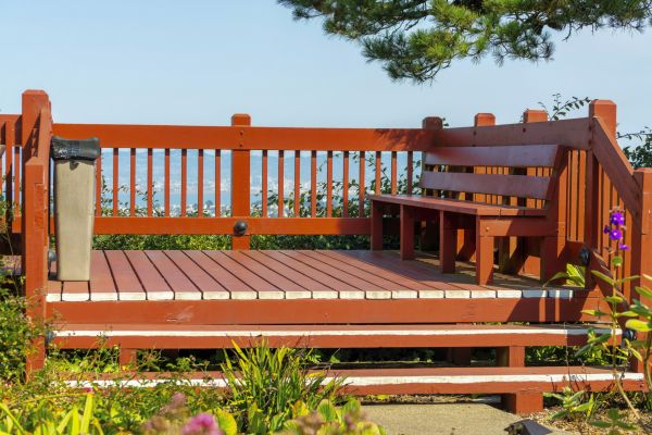Cost of Redwood Deck Construction in Lynnwood