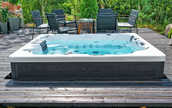 Cost of Spa Deck Remodeling in Lynnwood