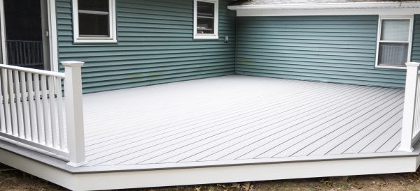 Cost of Vinyl Decking Installation in Lynnwood