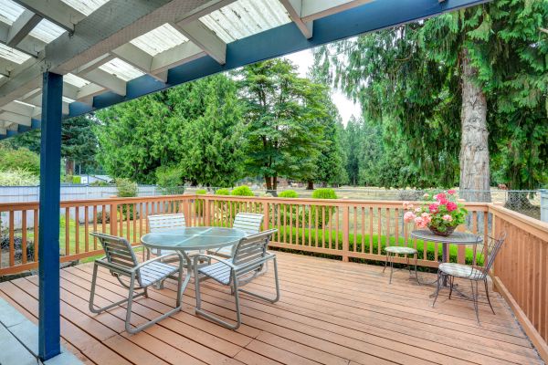 Cost of Deck Carpentry Service in Lynnwood